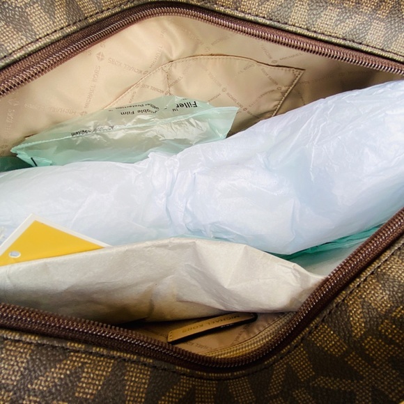 NWT Michael Kors Jet set signature tote&wallet - Picture 6 of 8